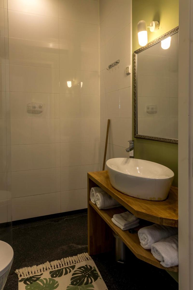 Hotel B&B Hoeve De Vredenhof ザイドラーレン エクステリア 写真